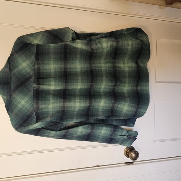 Royal Robbins Green Plaid Button-Up Shirt - Picture 5 of 5